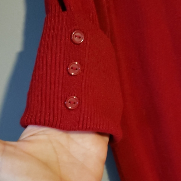 Top - Picture 2 of 2